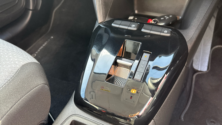 Vauxhall Corsa 100kW Design 50kWh 5dr Auto Electric Hatchback